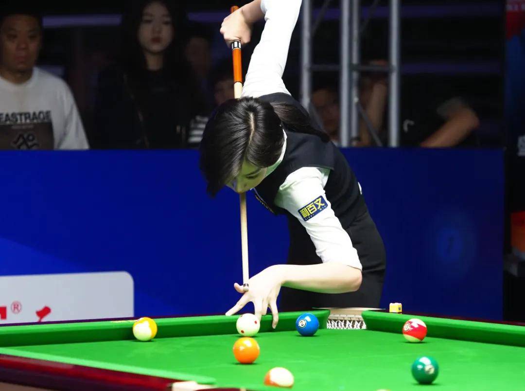 球场上的激 球场上的激