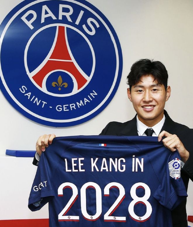 在万众瞩目 在万众瞩目