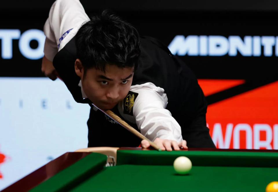 罗马诺：加纳乔已抵达伦敦，双方所有转会文件已经签署完毕