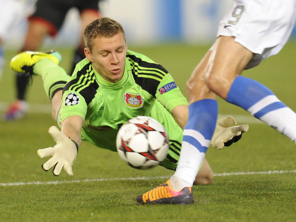 绩奠定了坚 绩奠定了坚