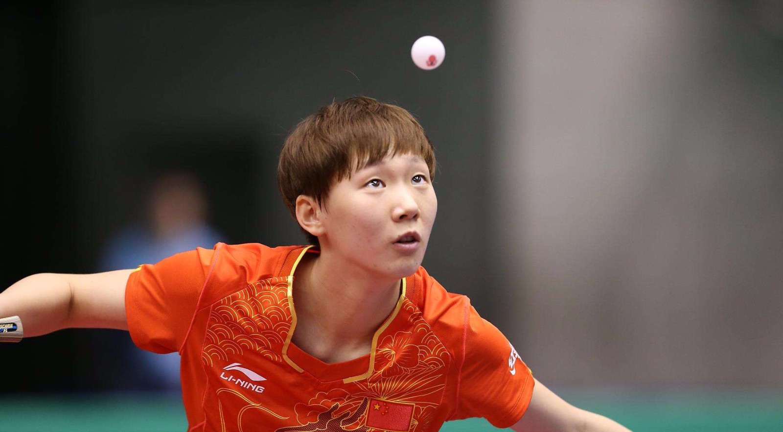 后者则依靠 后者则依靠